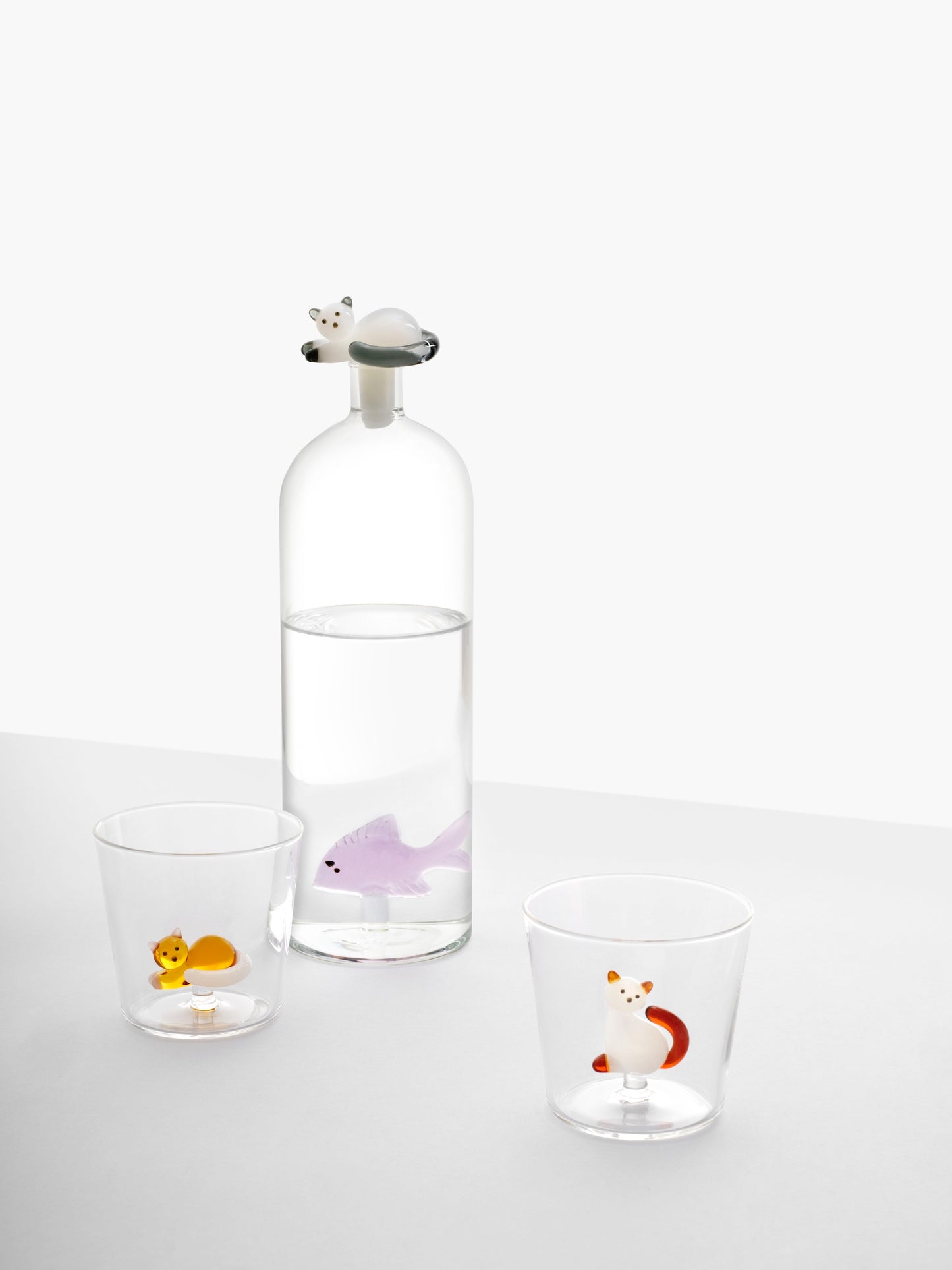 TABBY CAT - BOTTLE PINK FISH & WHITE CAT WITH SMOKE TAIL