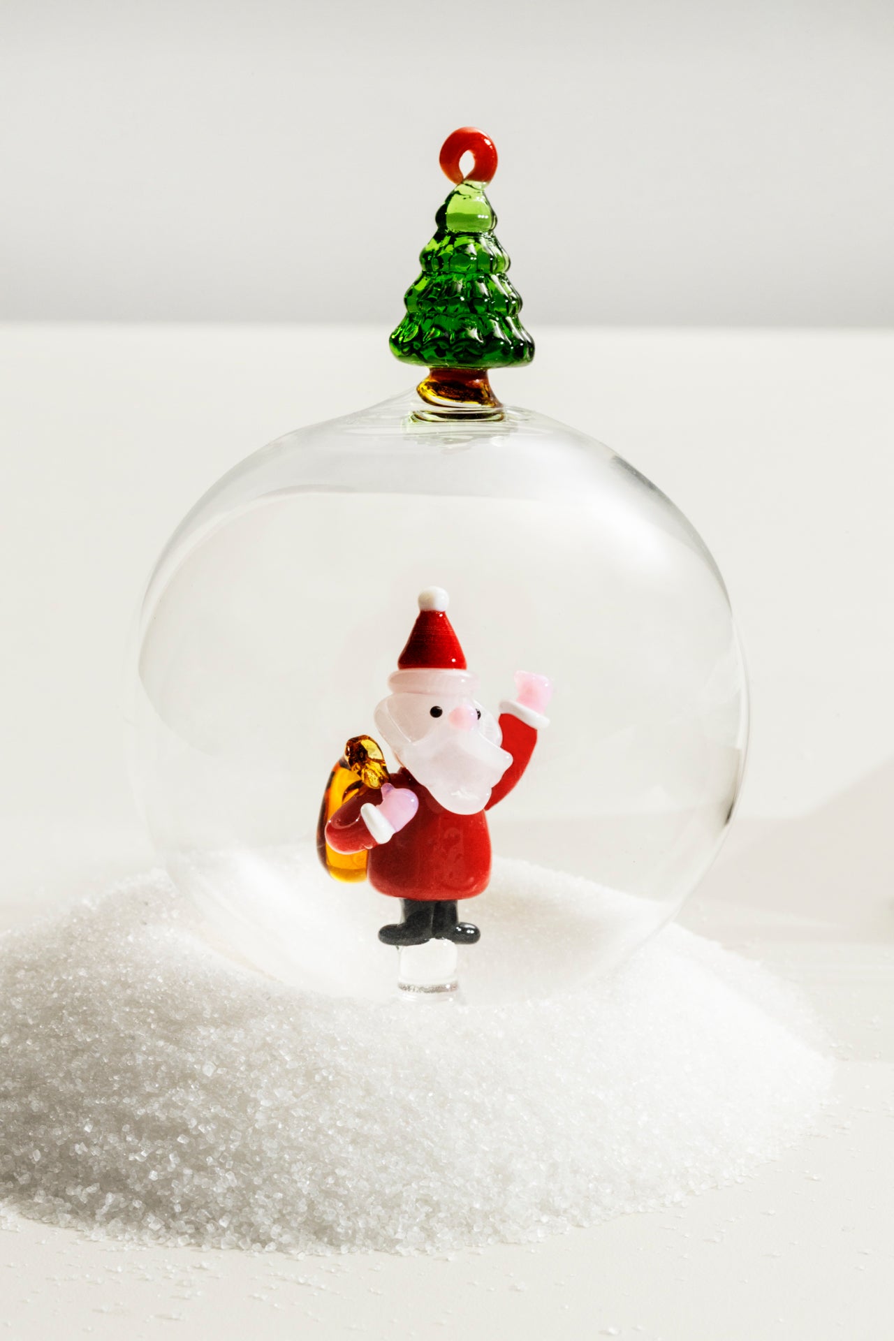 CHRISTMAS BALL CHRISTMAS TREE & SANTA CLAUS