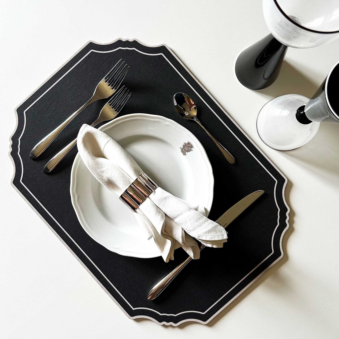 SQUARE FRAMES PLACEMAT (BORDEAUX - GREEN)