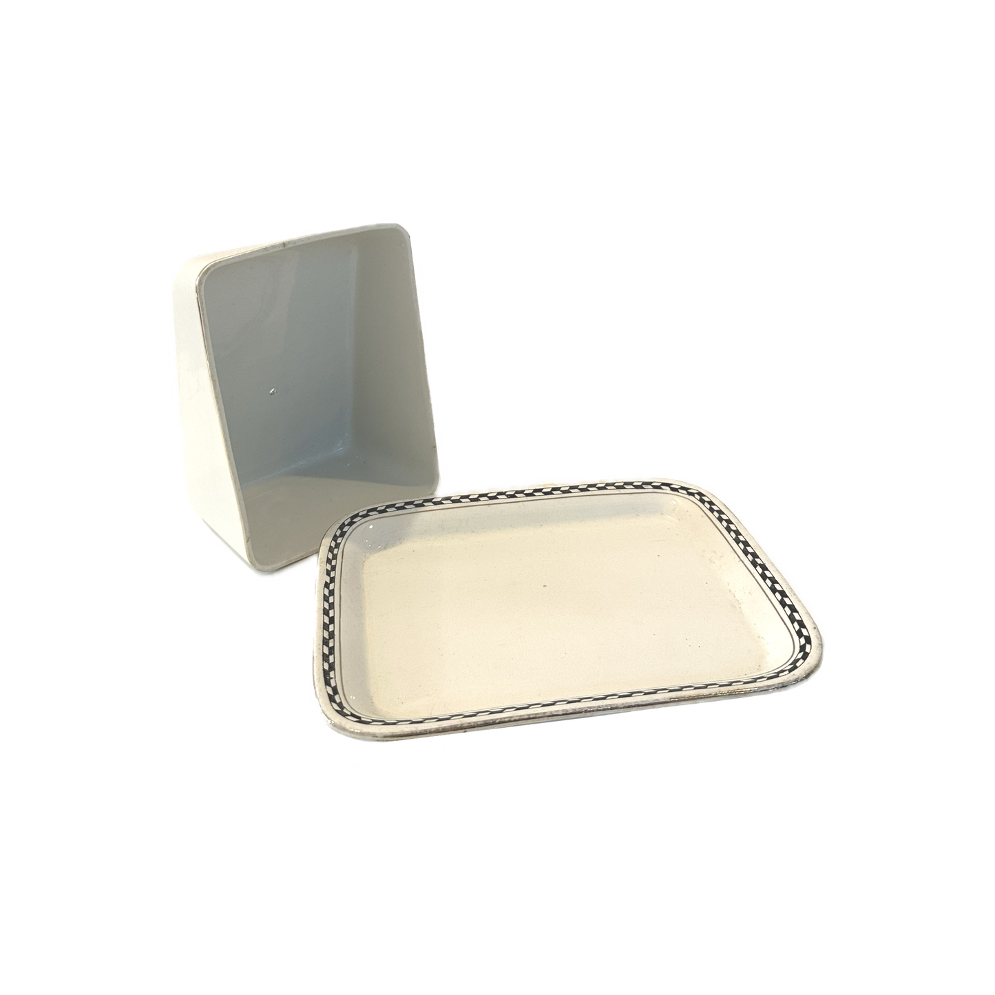 BLACK & WHITE CHEESE DISH