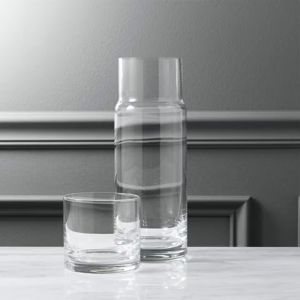 GLASS CARAFE
