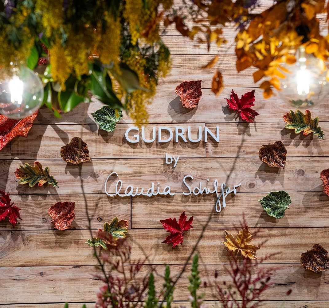 Gudrun - Medium Oak leaf