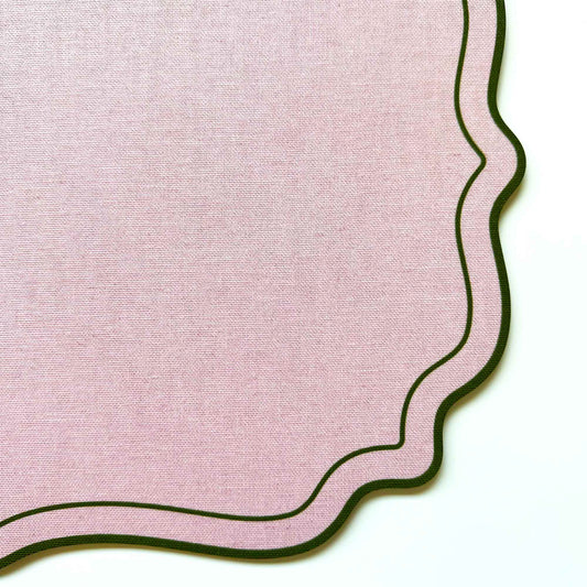 SCALLOPED FRAMES PLACEMAT (PINK - GREEN)