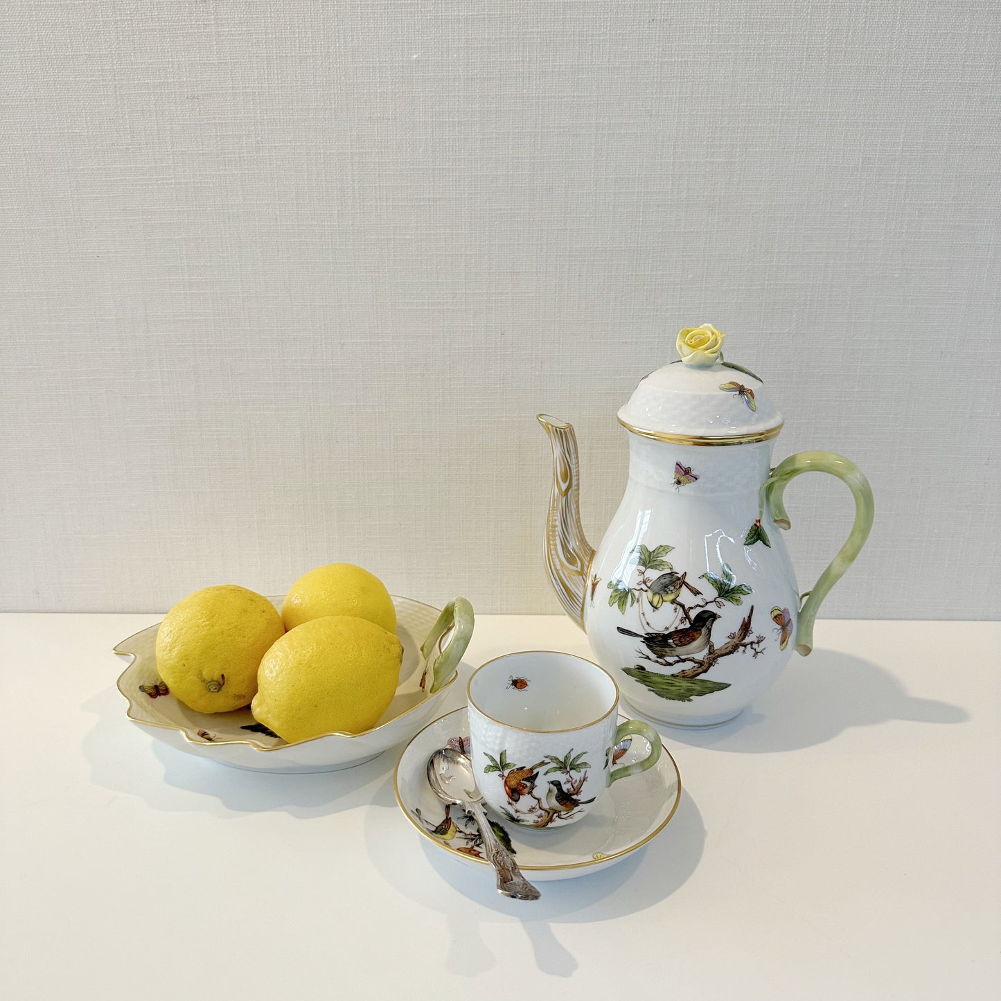 ROTHSCHILD BIRD CHINAWARE