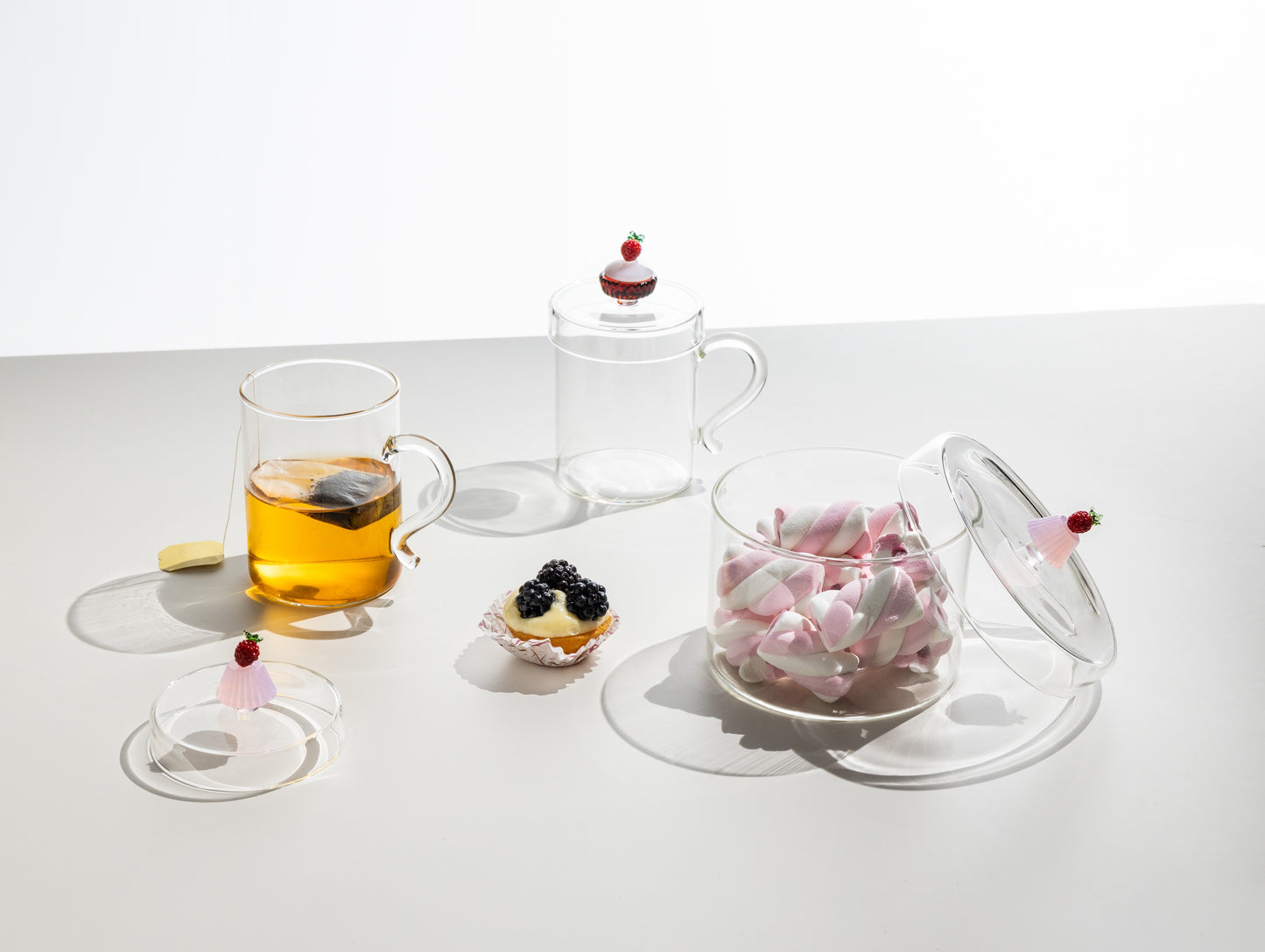 PATISSERIE - MUG W LID STRAWBERRY CAKE