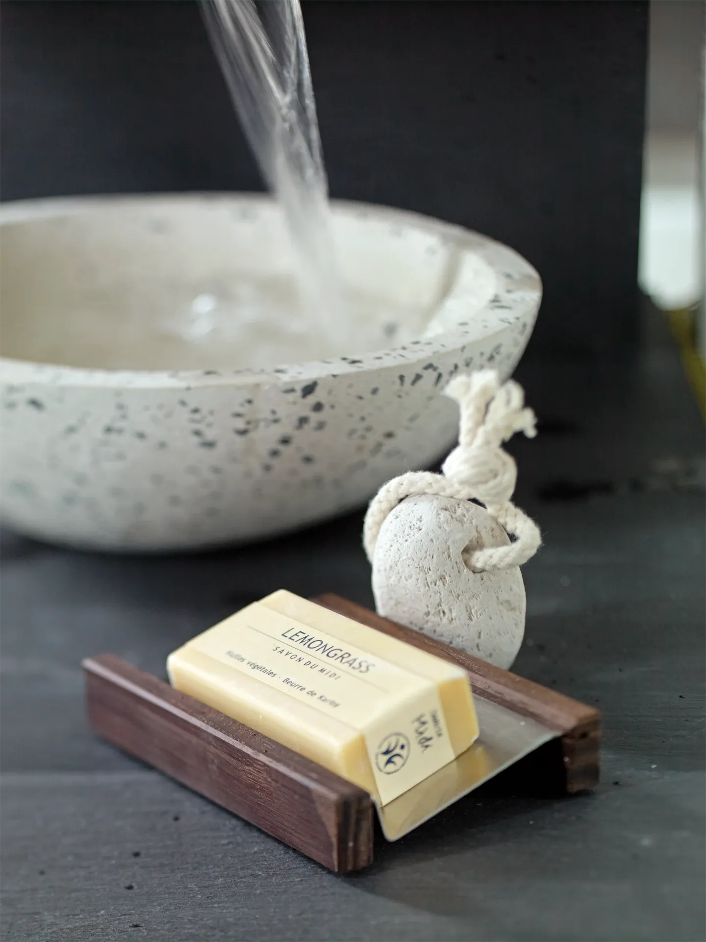 PUMICE STONE (WHITE)