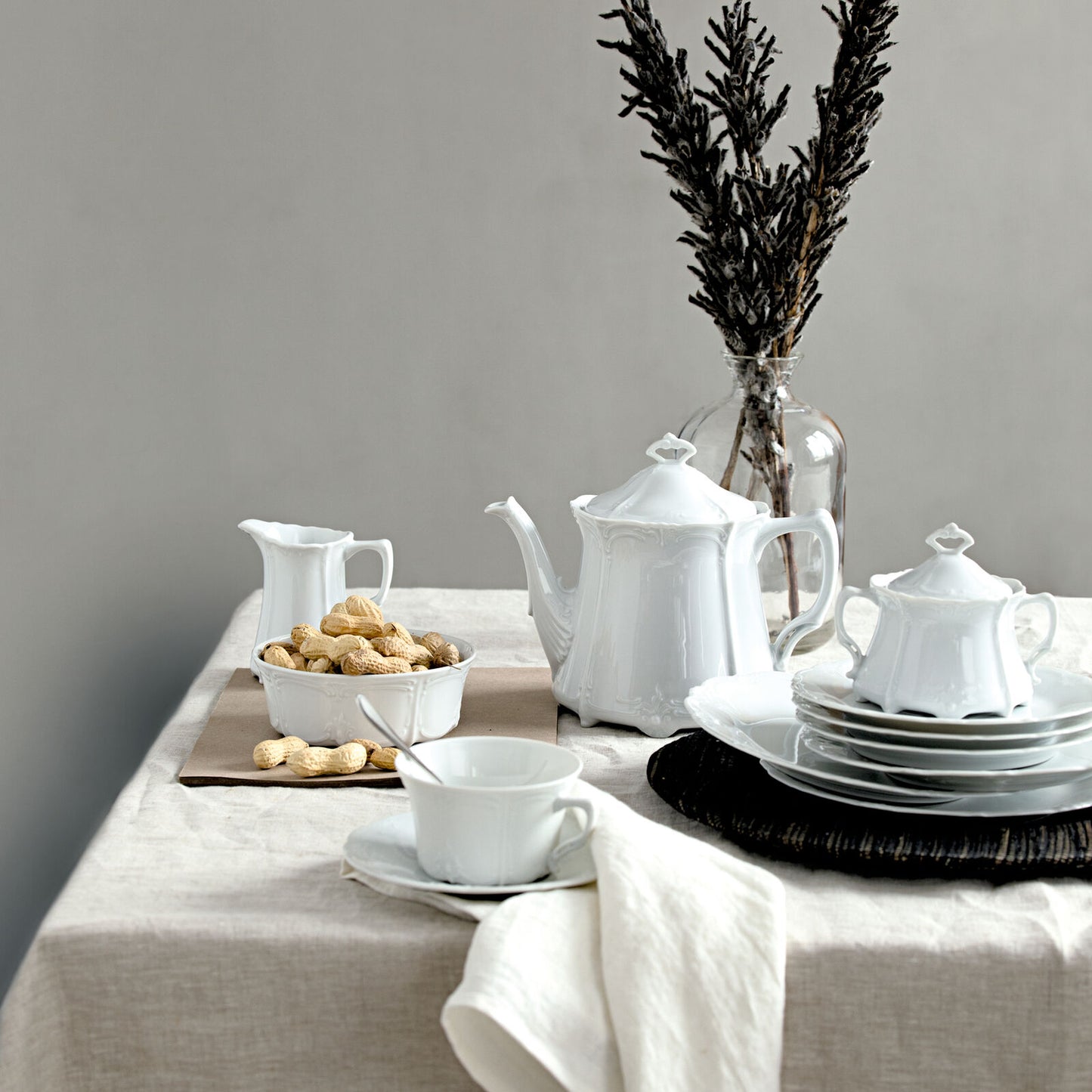 BARONESSE WEISS - TEAPOT