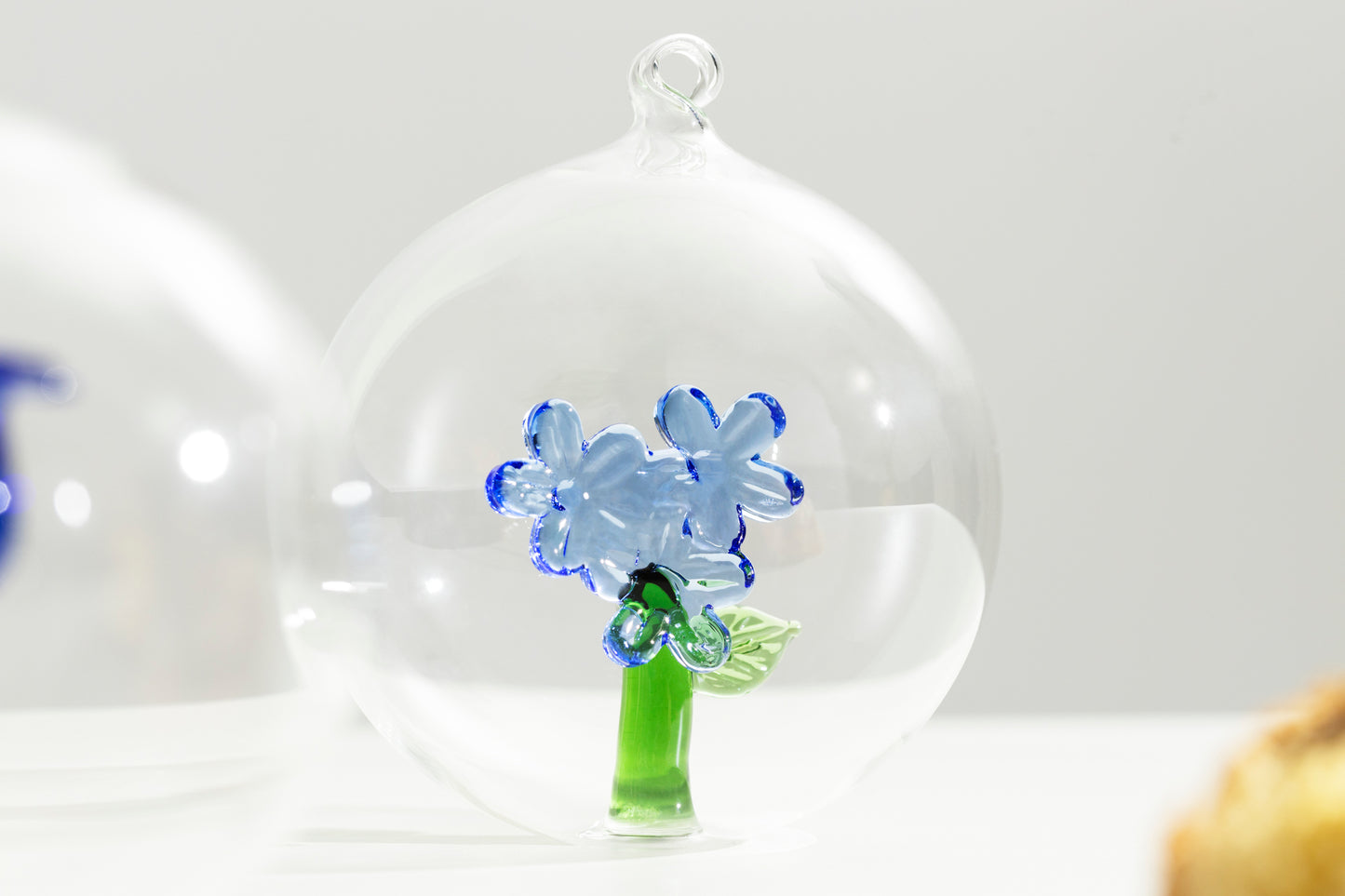 LIGHT BLUE FLOWER CHRISTMAS BALL