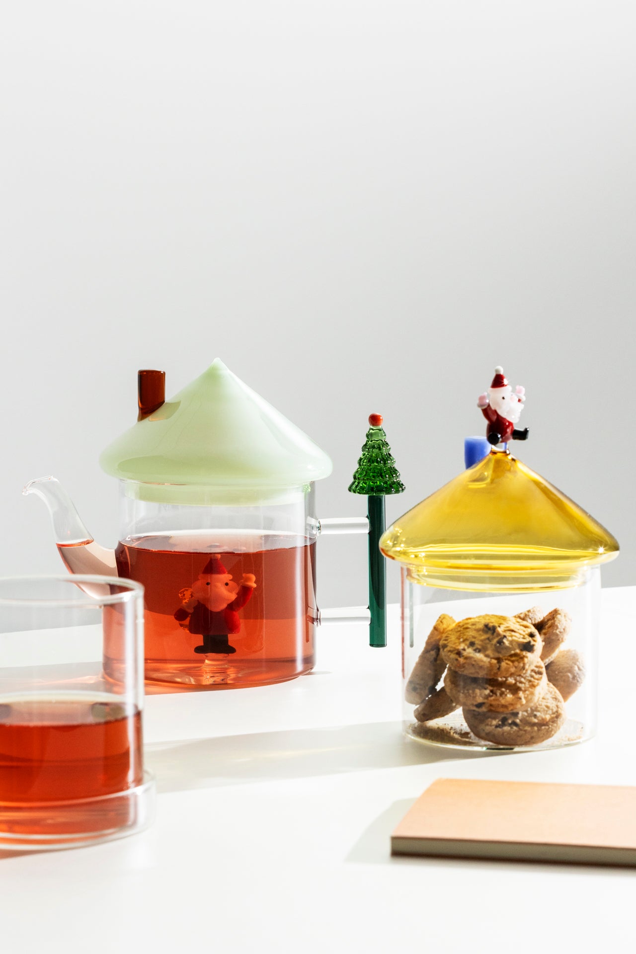 CHRISTMAS - BOX JUMPING SANTA & CHRISTMAS TREE