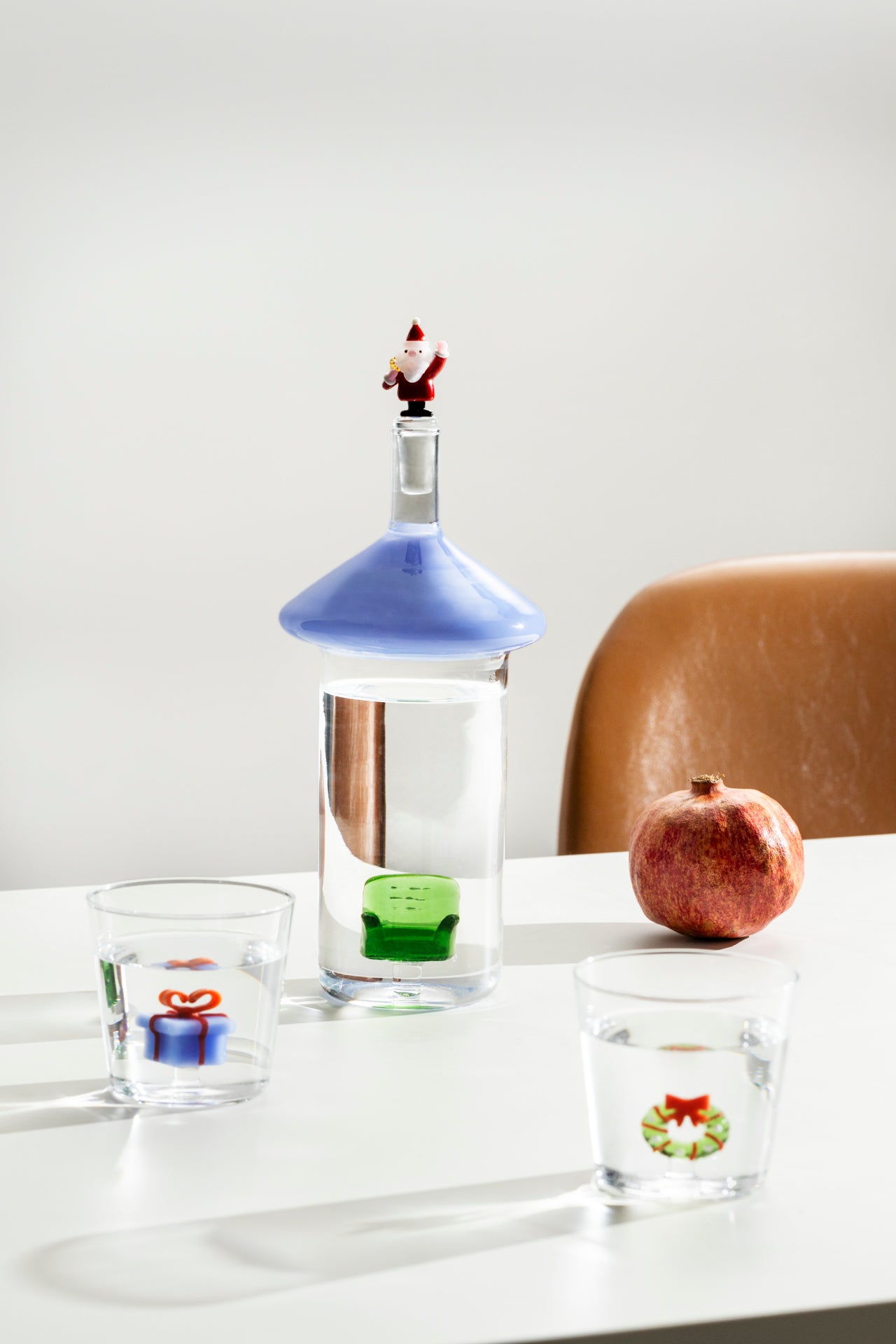 CHRISTMAS - BOTTLE SANTA CLAUS & SOFA