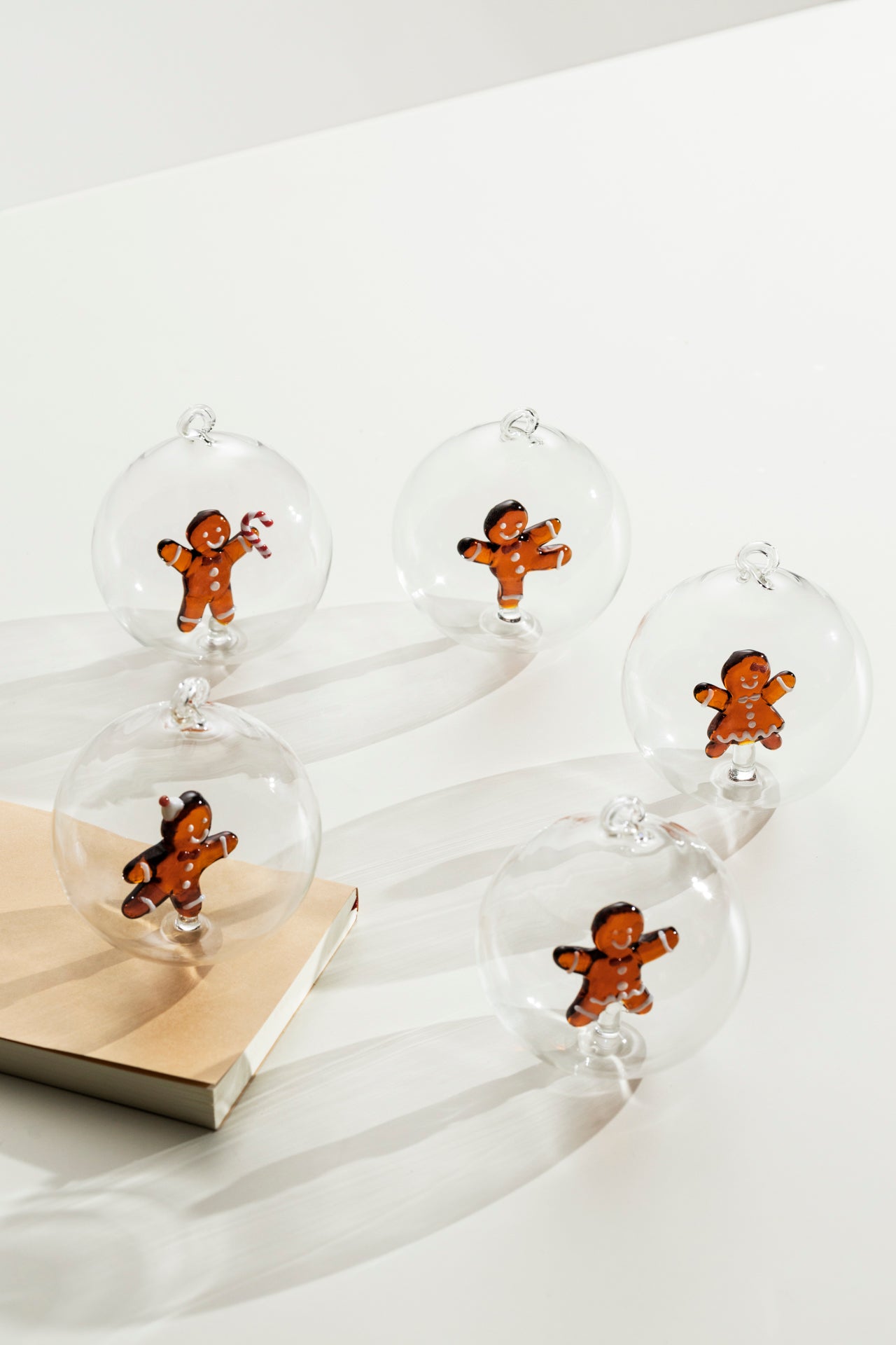 CHRISTMAS BALL MRS GINGERBREAD