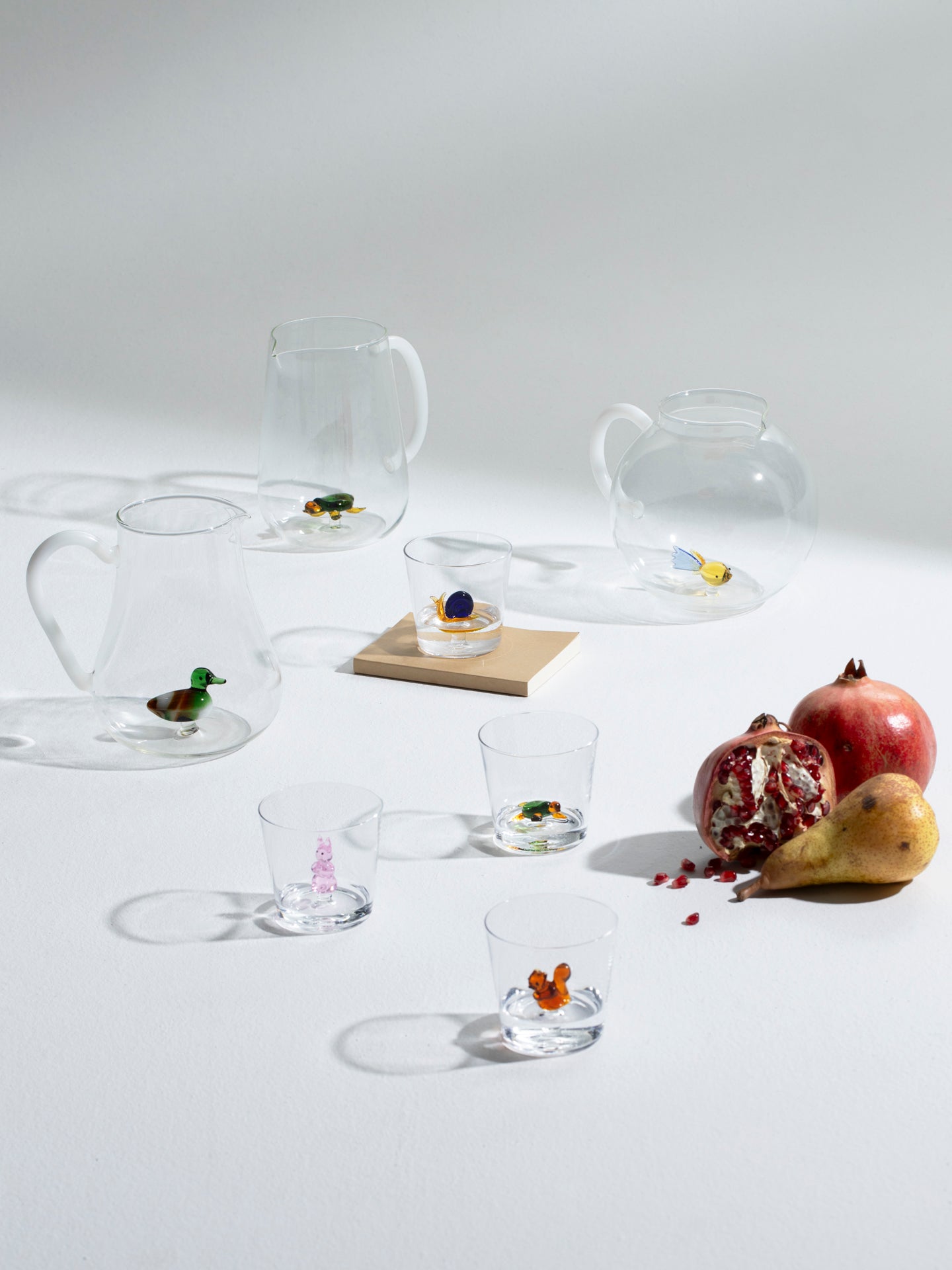 ANIMAL FARM - PITCHER COLORED FISH