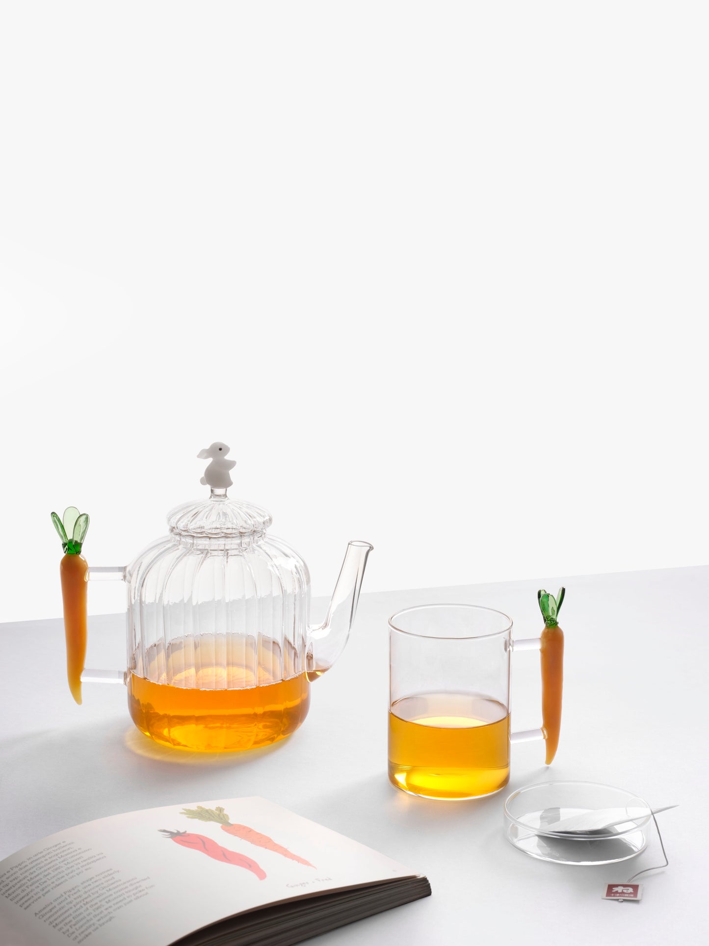 VEGETABLES - teapot optic carrot and white rabbit