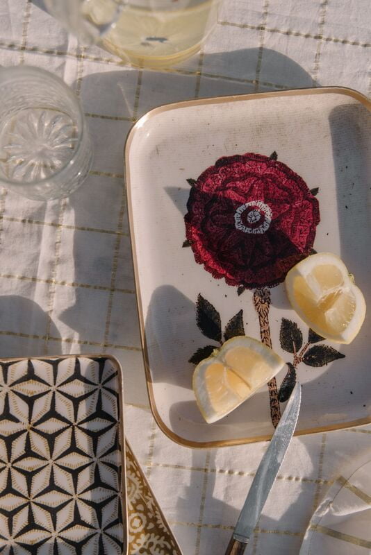 HALF TRAY - PEONY