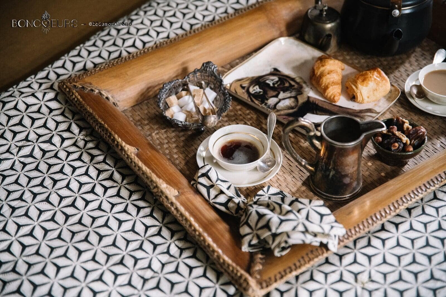 HALF TRAY - TIGER