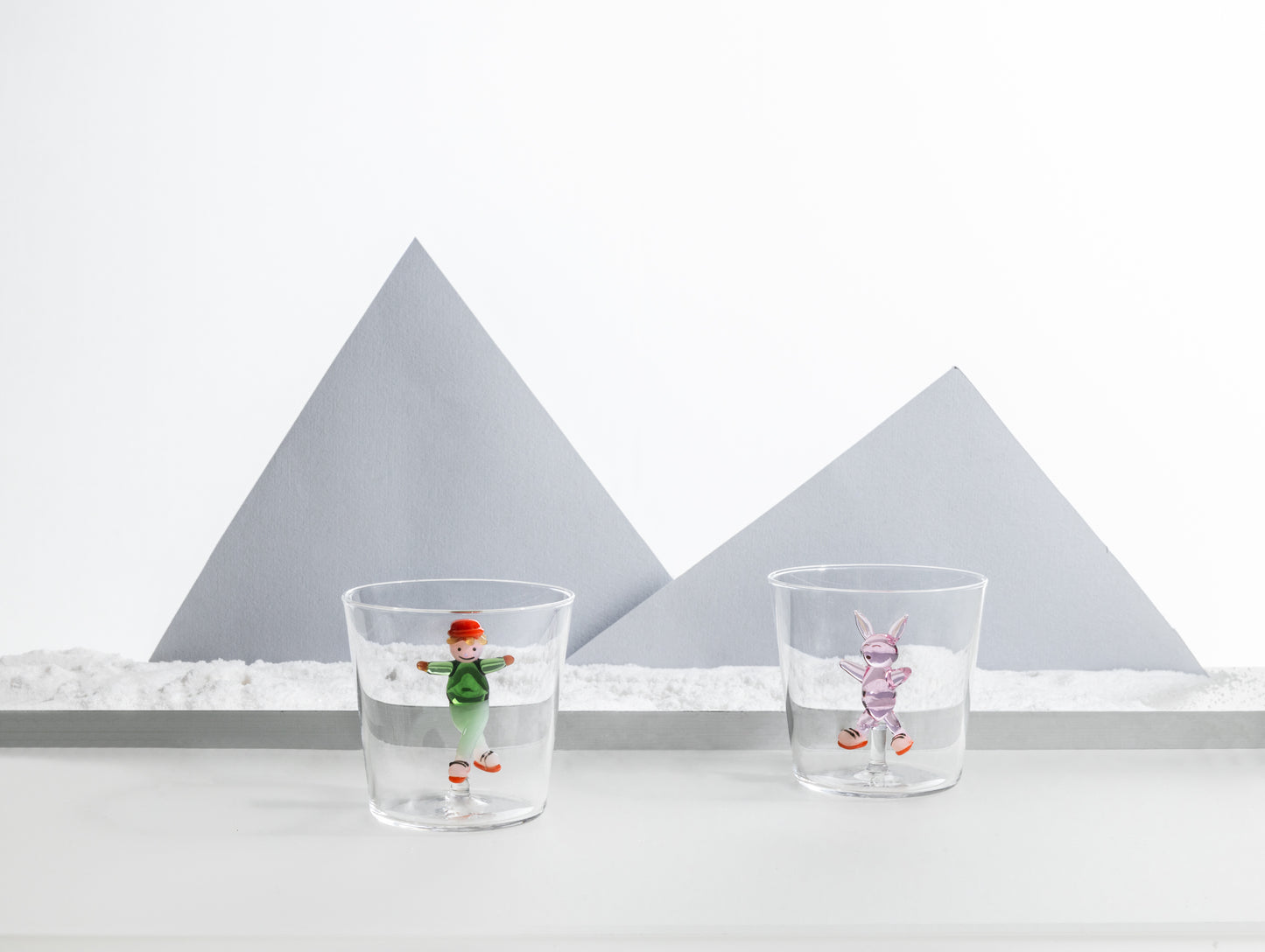 SNOW GAMES - Tumbler rabbit and ice skating