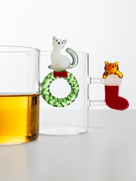 TABBY CAT CHRISTMAS EDITION - mug amber cat in red sock