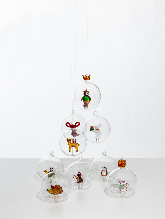 WOODLAND TALES - Christmas ball hedgehog w/Christmas hat